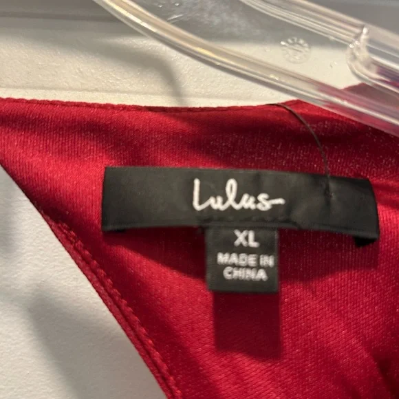 Burgundy Long Sleeve Backless Maxi Dress with tag - Picture 3 of 6